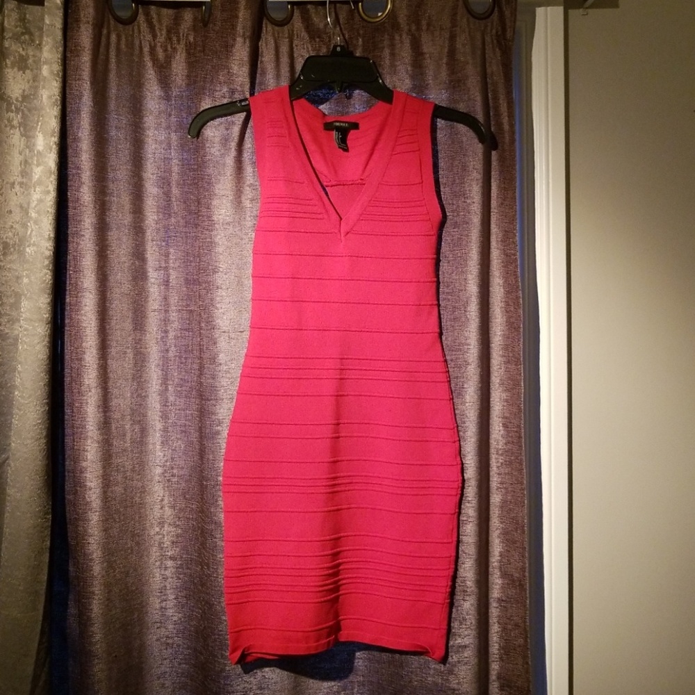 Red bodycon dress